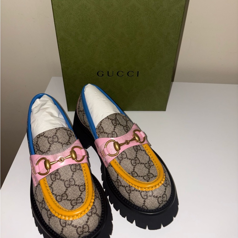 GUCCI WOMEN'S GG LUG SOLE LOAFER, BRAND NEW WITH BOX